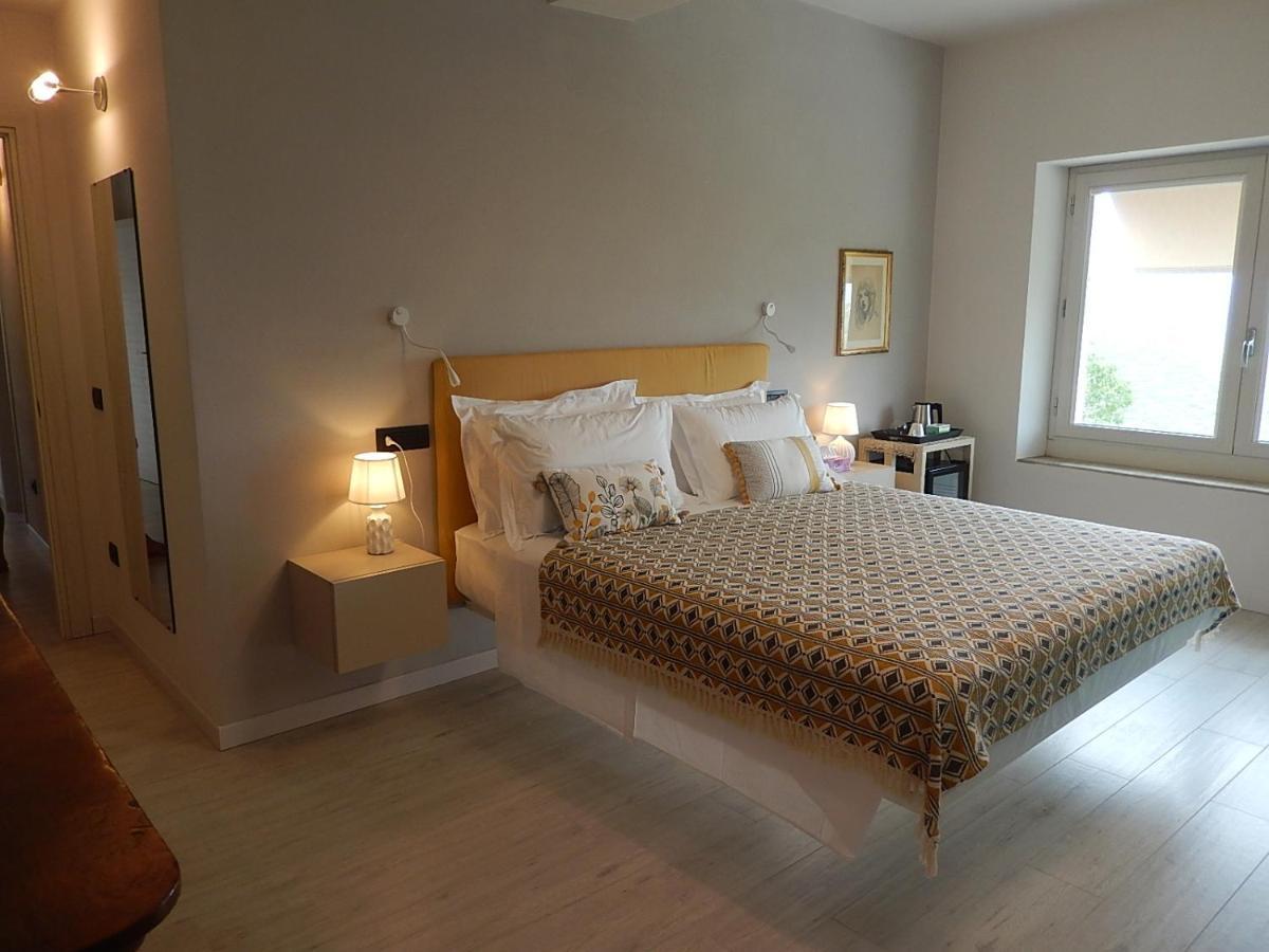 B&B Bionzo16 Calosso ภายนอก รูปภาพ
